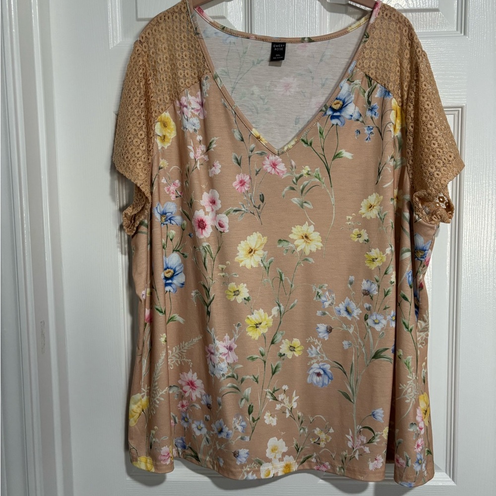 Floral V-Neck Lace Sleeve Top - Tan